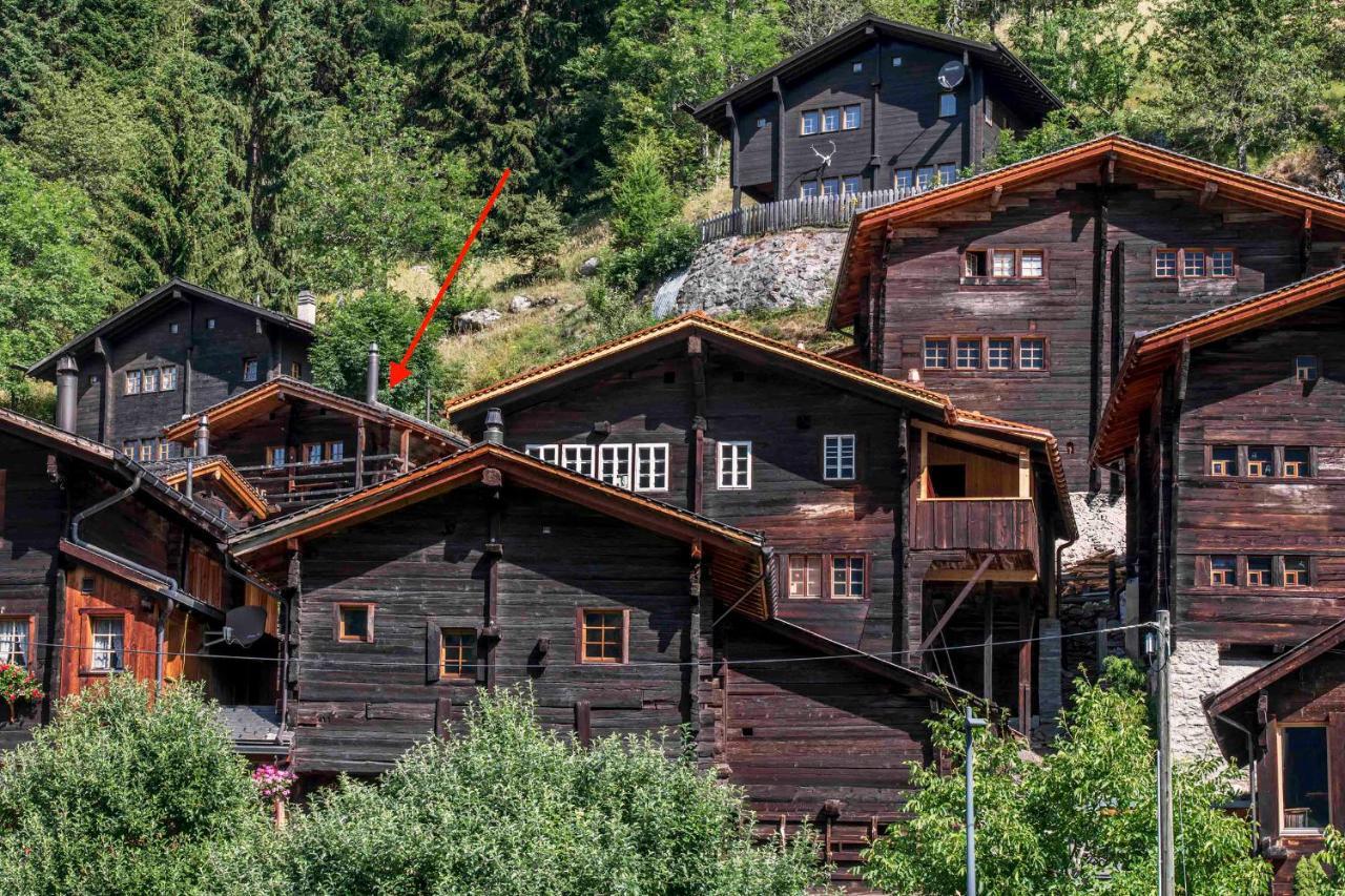 Denkmalgeschuetzter Spycher Total Renoviert Goms Exterior photo